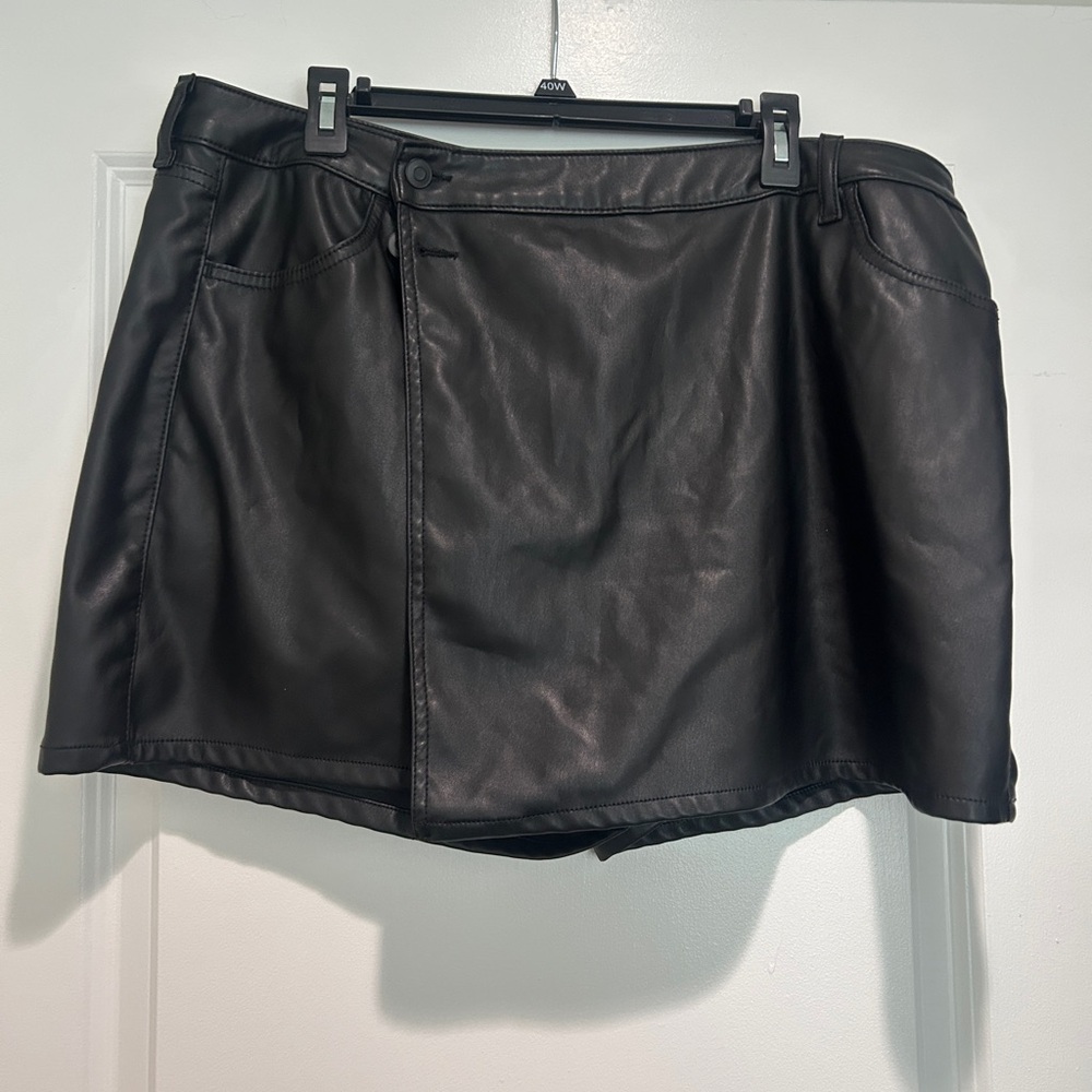 Celebrity Pink Black Faux Leather Skort